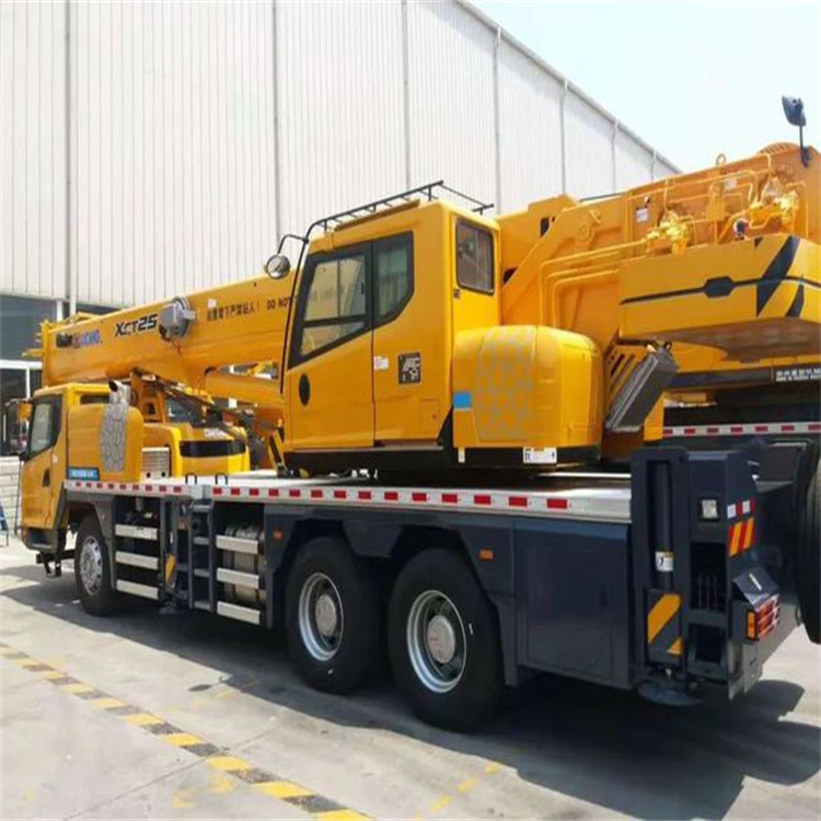 荣县离这最近出租吊车电话