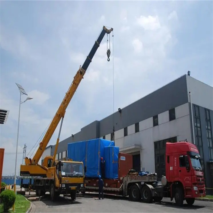 荣县50吨吊车吊一次多少钱